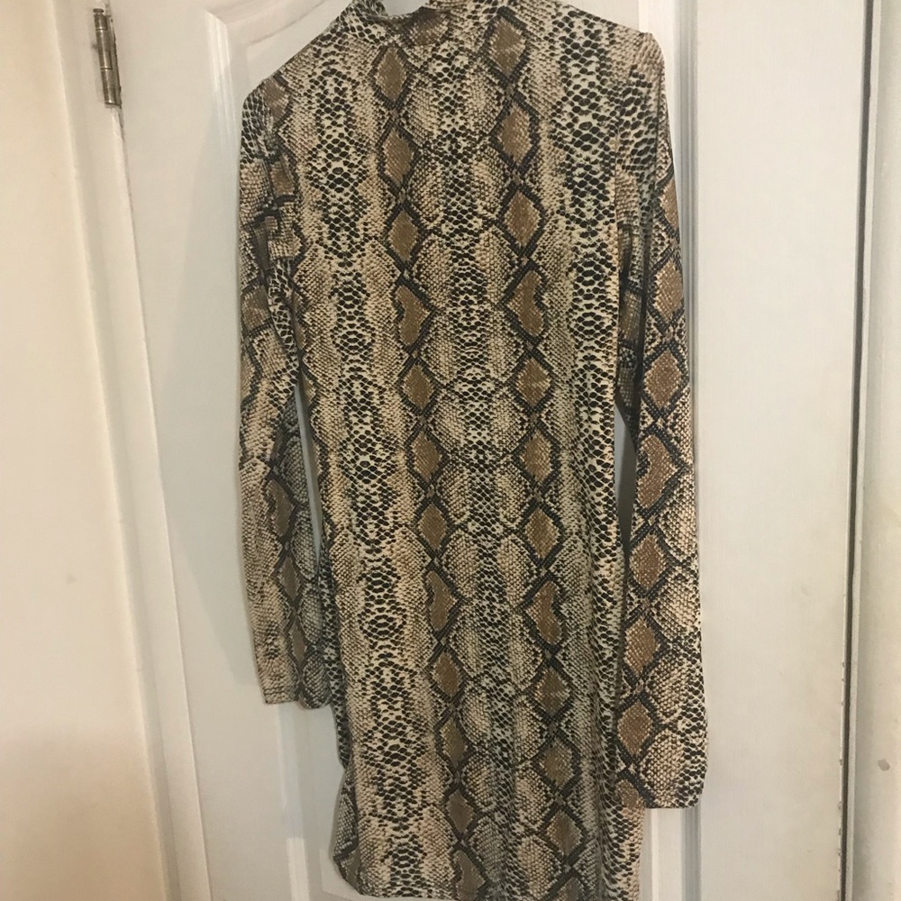 Skin dress - Picture 3 of 3